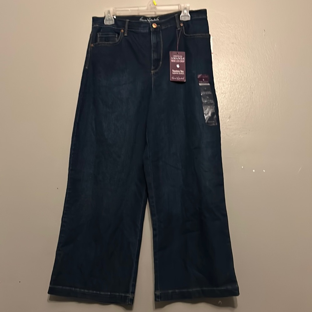 Wide leg crop jeans